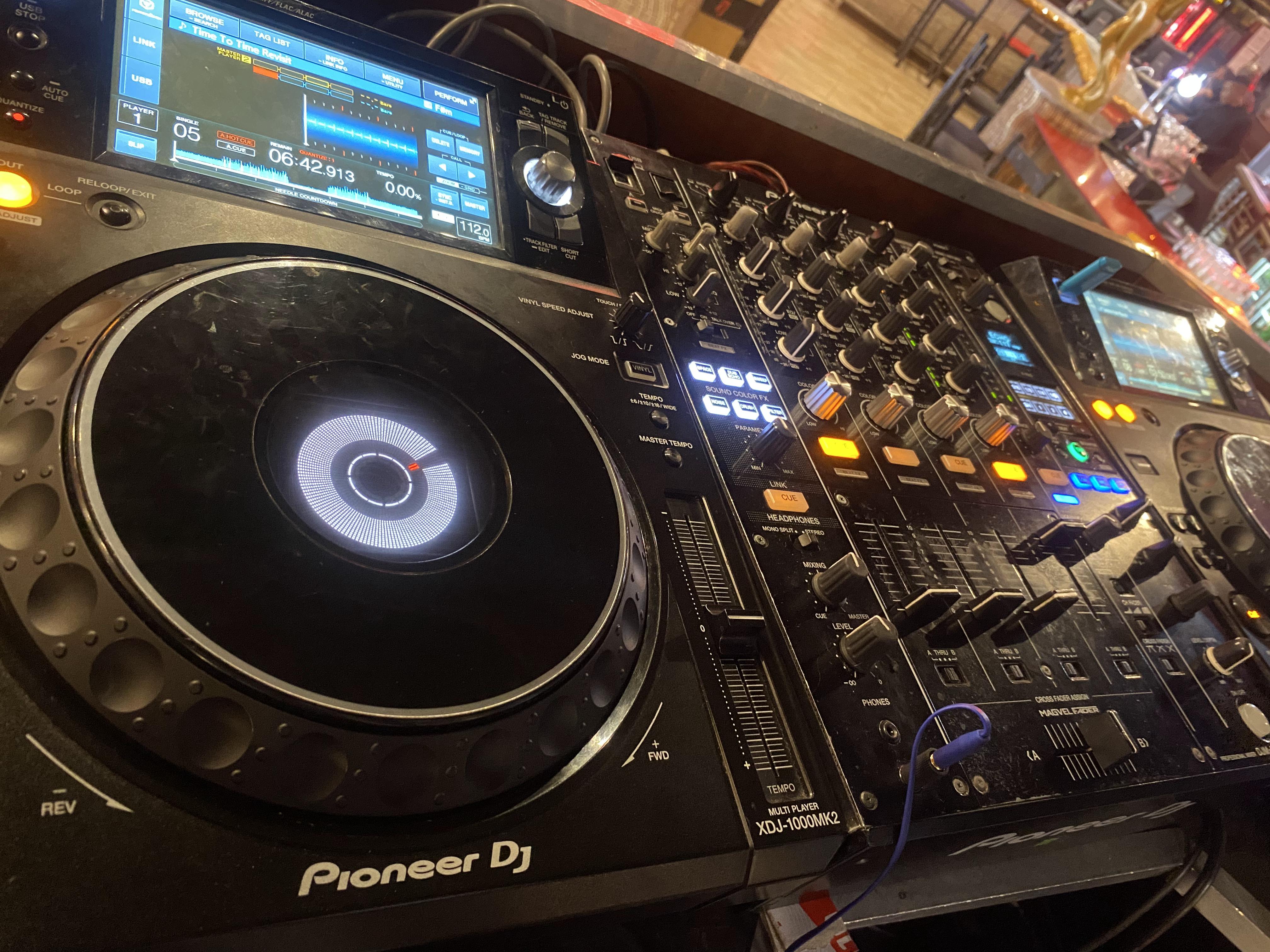 News Café Performance